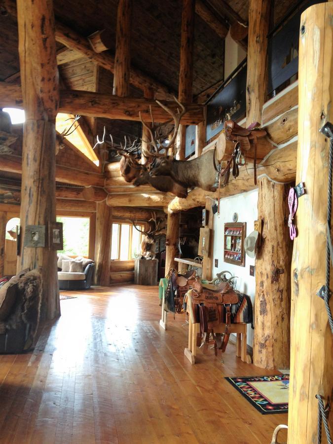Mcdonald'S Ranch Lodge Gardiner Dış mekan fotoğraf
