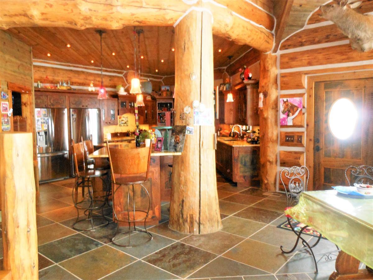 Mcdonald'S Ranch Lodge Gardiner Dış mekan fotoğraf